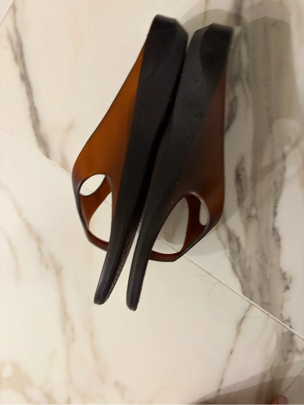 GAP Jelly Brown Flip Flop Sandals